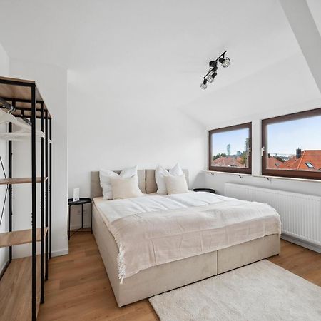 Malu Rooms - Top Lage, Kostenloser Parkplatz, Klima, Netflix, 24H Checkin Ludwigsburg Kültér fotó