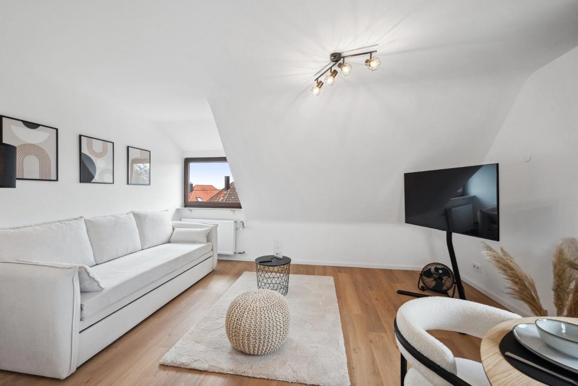 Malu Rooms - Top Lage, Kostenloser Parkplatz, Klima, Netflix, 24H Checkin Ludwigsburg Kültér fotó