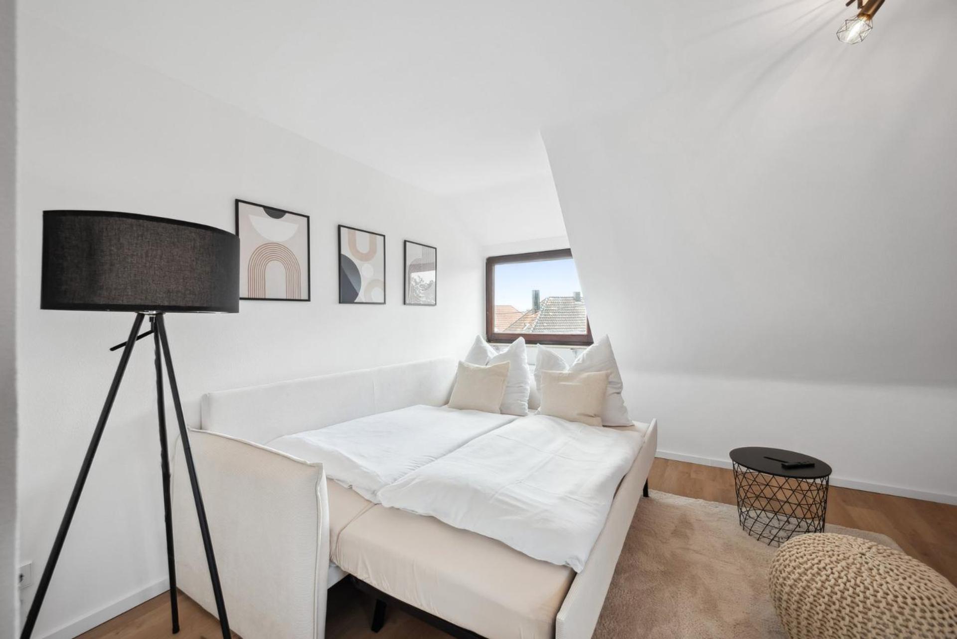 Malu Rooms - Top Lage, Kostenloser Parkplatz, Klima, Netflix, 24H Checkin Ludwigsburg Kültér fotó