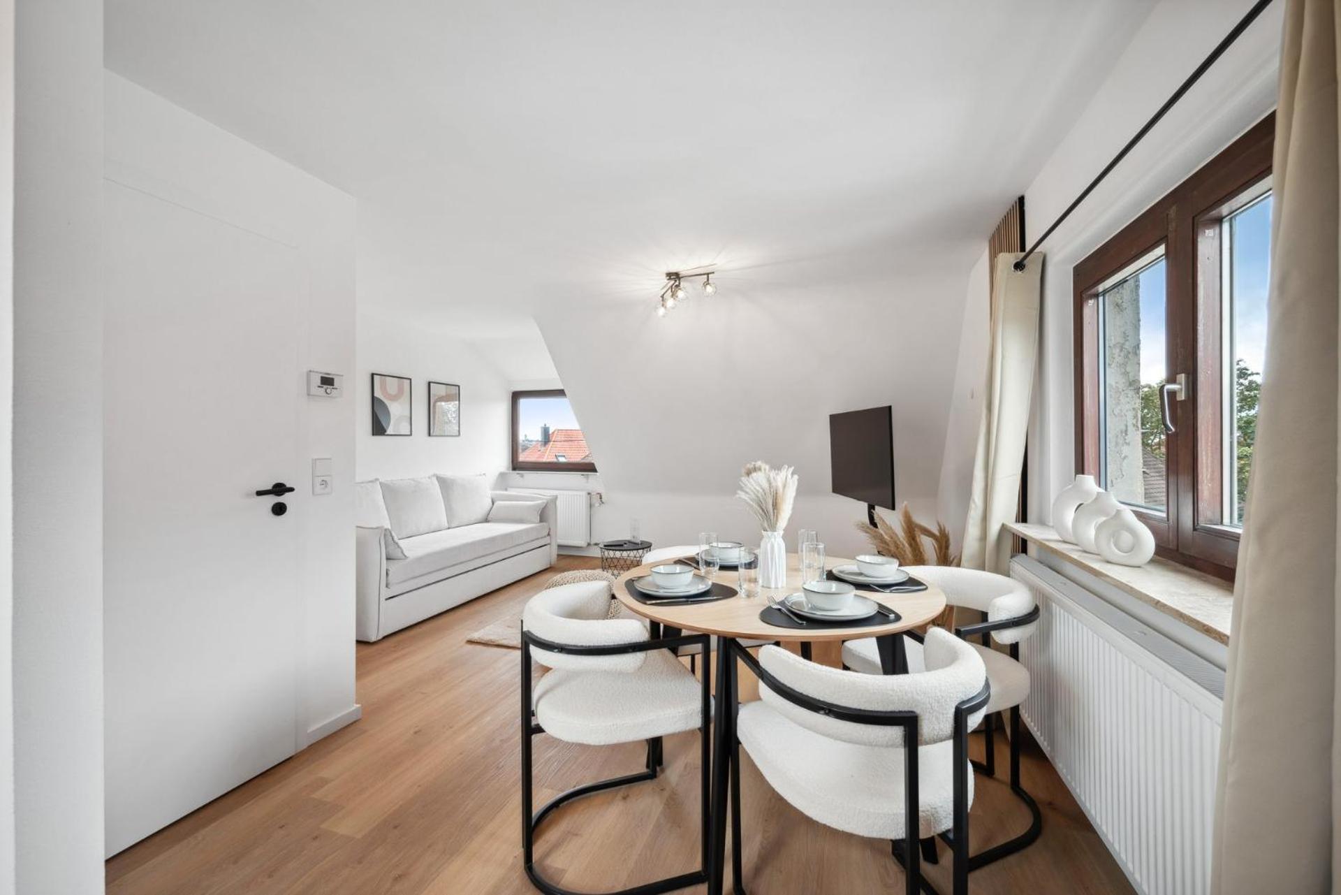 Malu Rooms - Top Lage, Kostenloser Parkplatz, Klima, Netflix, 24H Checkin Ludwigsburg Kültér fotó