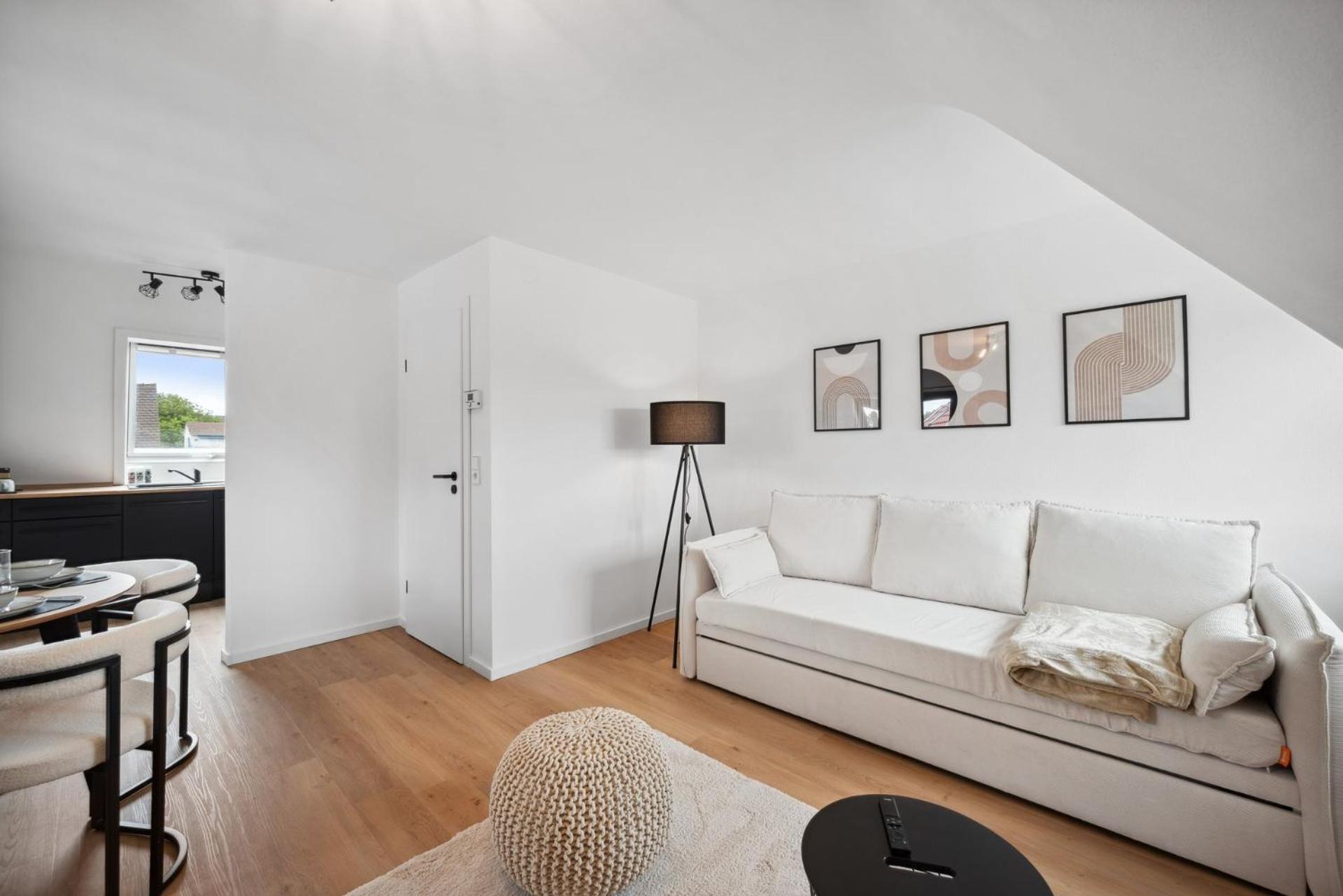 Malu Rooms - Top Lage, Kostenloser Parkplatz, Klima, Netflix, 24H Checkin Ludwigsburg Kültér fotó